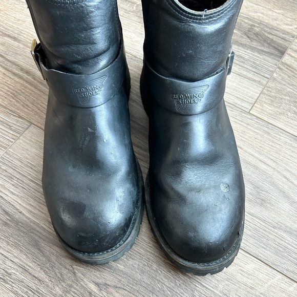 Red Wing 977 Pull On Black Leather Ankle Biker Boots | 10.5 - Picture 4 of 10